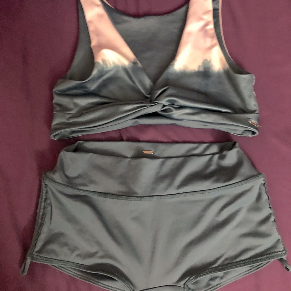 Victoria’s Secret PINK Gym-To-Swim 4 Way Reversible Set. NWOT Team/White/Pink